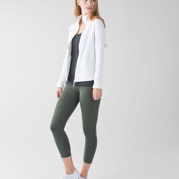 Lululemon Zone In Crops in Gator Green - Picture 3 of 10